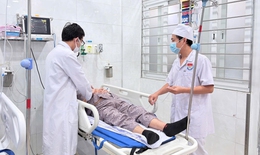 15 người ở Quảng Ng&#227;i nhập viện cấp cứu nghi do ngộ độc sau khi ăn b&#225;nh m&#236;