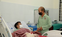 Hiến thận cứu con trai, người cha ở Lào Cai làm nên điều kỳ diệu