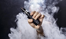 Nicotine trong thuốc lá điện tử là chất gây nghiện nguy hiểm cho học sinh