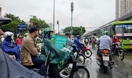 Không khí lạnh tăng cường yếu nên miền Bắc có mưa rào rải rác, trời rét