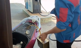 Làm rõ vụ nhân viên cây xăng từ chối nhận chuyển khoản, rút lại xăng của khách