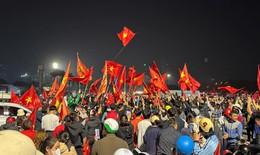 Không khí ăn mừng U22 Việt Nam giành HCV SEA Games 33 rộn ràng khắp cả nước