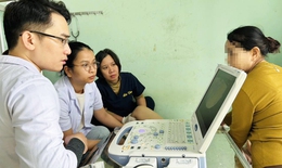 Đang kh&#225;m bệnh miễn ph&#237;, b&#225;c sĩ ph&#225;t hiện bệnh nh&#226;n thai ngo&#224;i tử cung vỡ