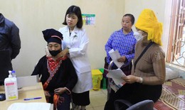 Hai bệnh viện ở Lào Cai khám sàng lọc tim mạch, ung thư miễn phí cho hơn 600 người dân