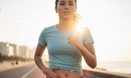 Chạy bộ hay đi bộ nhanh giảm mỡ bụng hiệu quả hơn?