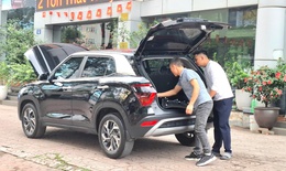 Đề xuất giảm 6 triệu tiền phí cấp biển ô tô: Người mua mừng, người bán đợi