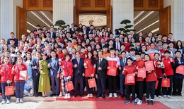 Thủ tướng biểu dương học sinh đoạt giải quốc tế, yêu cầu đột phá trong bồi dưỡng nhân tài trẻ