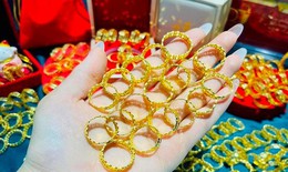 Giá vàng ngày 27/12 tiếp tục tăng mạnh