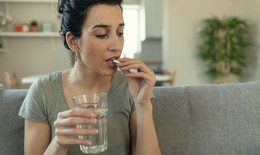 Thời điểm uống canxi để cơ thể hấp thụ tối đa mà không hại thận