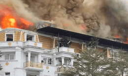 Cháy lớn tại khu biệt thự trên đường Lê Trọng Tấn, Hà Nội