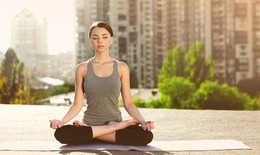 Những lợi ích khi ngồi khoanh chân