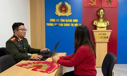 Người phụ nữ rao bán vé mời 'Chương trình Quảng Ninh chào năm mới' để trục lợi