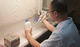 Nh&#224; khoa học Việt nu&#244;i đ&#244;ng tr&#249;ng hạ thảo gi&#224;u hoạt chất tr&#234;n s&#226;u ch&#237;t