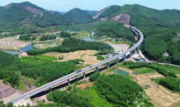 Toàn cảnh cao tốc Cam Lộ - La Sơn trước thời điểm thi công mở rộng