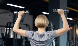 Th&#243;i quen 5 ph&#250;t trước khi ngủ gi&#250;p tăng cường sức mạnh hơn tập thể dục buổi s&#225;ng