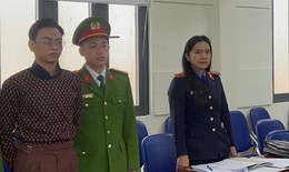 Bắt tạm giam &#39;tổng t&#224;i&#39; chỉ đạo h&#224;nh hung nh&#226;n vi&#234;n qu&#225;n c&#224; ph&#234; ở H&#224; Nội