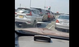Đồng Nai: Va chạm li&#234;n ho&#224;n giữa 4 &#244;t&#244; tr&#234;n cao tốc, &#249;n tắc 8km