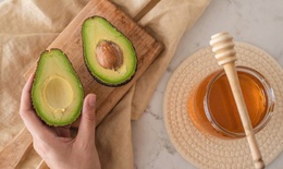 Đắp mặt nạ từ quả bơ hàng ngày có tốt không?