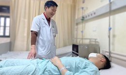 Tự bẻ 'cậu nhỏ' khi đang cương cứng, hai thanh niên phải nhập viện cấp cứu