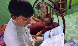 B&#225;c sĩ kh&#225;m &#39;dạo&#39; lấy ngh&#232;o l&#224;m động lực