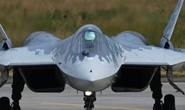 Tiêm kích Su-57 mang tên lửa siêu vượt âm Kinzhal?