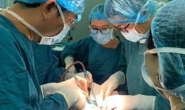 Cắt thùy phổi, tái tạo khí quản thành công cho bệnh nhân cao tuổi