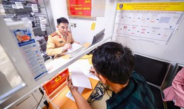 Người dân Hà Nội tới đâu để cập nhật thông tin đăng ký xe bị sai trên VNeID?