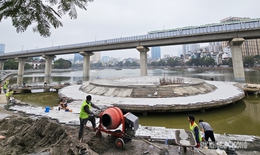 Lộ diện sân khấu nổi 'độc nhất' trên hồ Hoàng Cầu