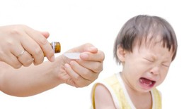 5 sai lầm phổ biến khi d&#249;ng thuốc trị ti&#234;u chảy cấp ở trẻ
