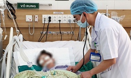 Nguy kịch vì tự ý bỏ thuốc, uống ‘thần dược’ nước kiềm chữa bệnh