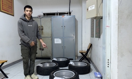 Tạm giữ đối tượng trộm 4 bánh xe ô tô