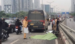 Danh tính nạn nhân bị tai nạn tử vong trên cầu vượt Mai Dịch