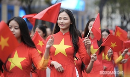 Ấn tượng màn diễu hành áo dài của hơn 1.000 phụ nữ