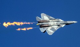 Cựu phi c&#244;ng F-15 khao kh&#225;t cầm l&#225;i Su-57