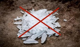 Nhóm tội phạm 'lập mưu' đưa ma tuý vào nhà tạm giữ