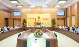 Thường vụ Quốc hội: Giữ chế độ, chính sách tiền lương của cán bộ khi sắp xếp ĐVHC