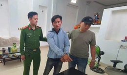 Tạm giữ kẻ vừa ra tù lại đi trộm cắp nhà dân