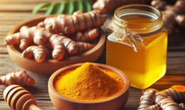 Ai không nên uống nghệ với mật ong?
