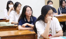'Loạn' tổ hợp xét tuyển ngành Y, Sư phạm: Bộ GD&ĐT yêu cầu rà soát