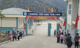 Lập đoàn xác minh vụ học sinh lớp 4 ngã rách 'vùng kín'