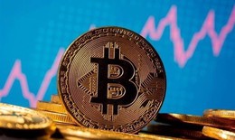 Bitcoin bán tháo mạnh khi mối nguy chiến tranh thương mại toàn cầu cận kề