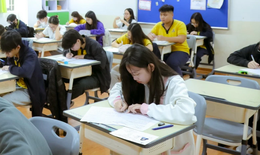 Chuyên gia lên tiếng về kết quả khảo sát lớp 12 Hà Nội: 'Không nên vội vã đổ lỗi'