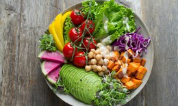 Chèn ép dây thần kinh thẹn cần lưu ý gì về chế độ ăn?