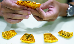 Giá vàng hôm nay ngày 1/5 tiếp đà giảm dữ dội