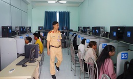 Công an Ninh Thuận tổ chức kỳ sát hạch lái xe đầu tiên