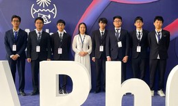 8/8 học sinh Việt Nam giành huy chương Vật lý Châu Á