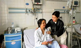 Bệnh viện Kiến An trao tặng 77 suất quà cho người bệnh có hoàn cảnh khó khăn