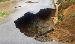 Lai Ch&#226;u: Sạt lở nghi&#234;m trọng tr&#234;n Quốc lộ 4D