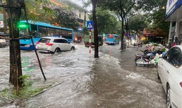 Nhiều tuyến phố ở Hà Nội có nguy cơ ngập do mưa lớn