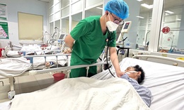 Hôn mê tử vong vì rượu - ‘biết rồi khổ lắm nói mãi’